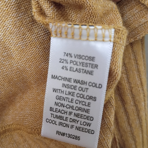 Per Se Mustard Knit Top - Picture 6 of 6